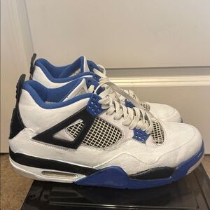 Authentic Jordan 4 retro White and Blue Sneakers Read description